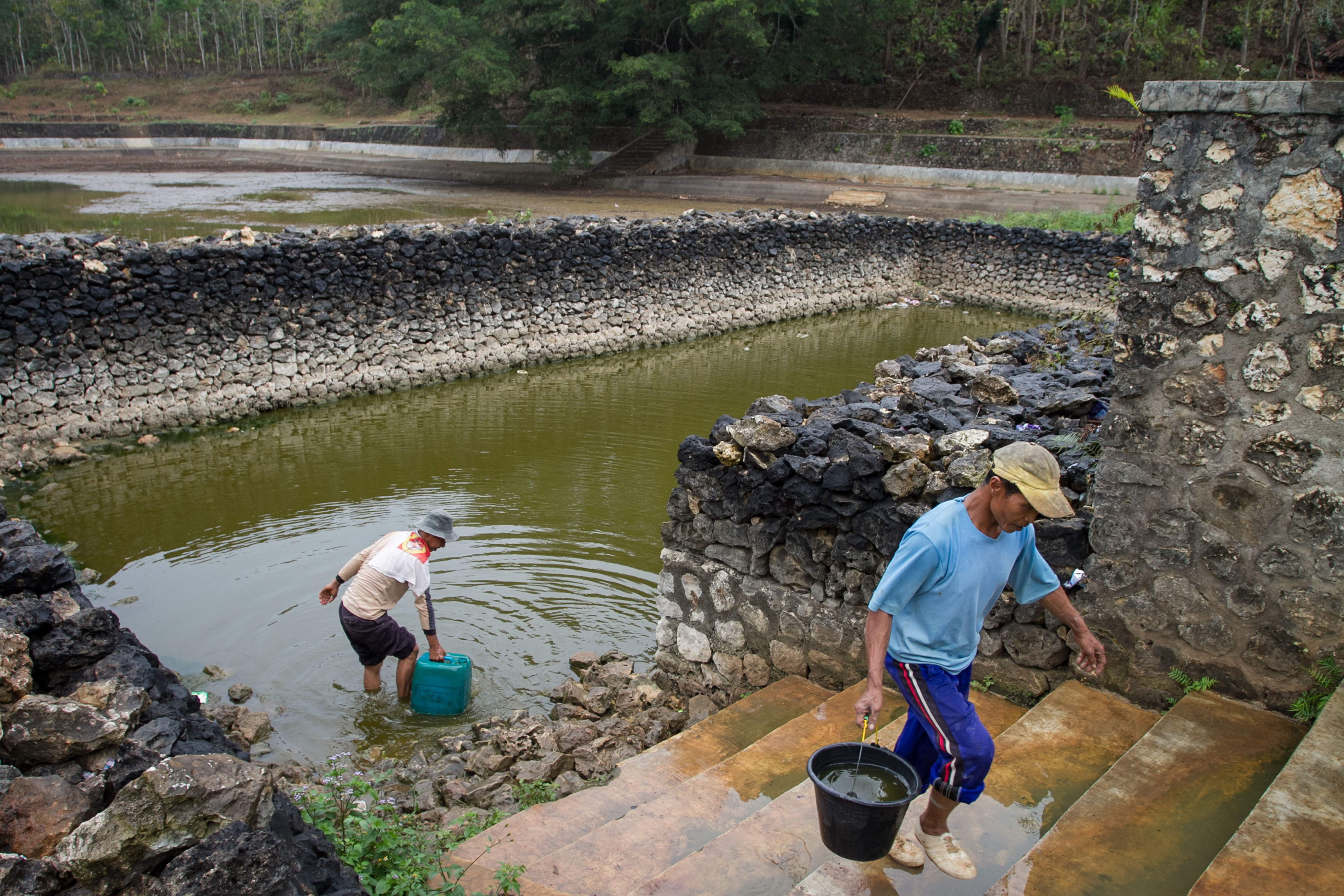 Para pemudik pulang ke Kabupaten Wonogiri, Jawa Tengah akan merasakan krisis air bersih pada musim kemarau ini. 