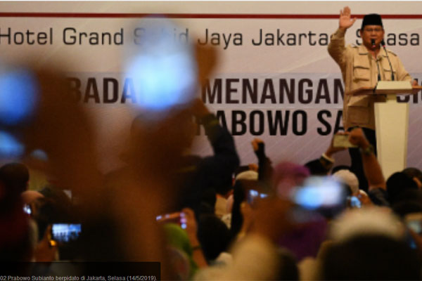 Calon Presiden nomor urut 02 Prabowo Subianto berpidato di Jakarta, Selasa (14/5/2019).