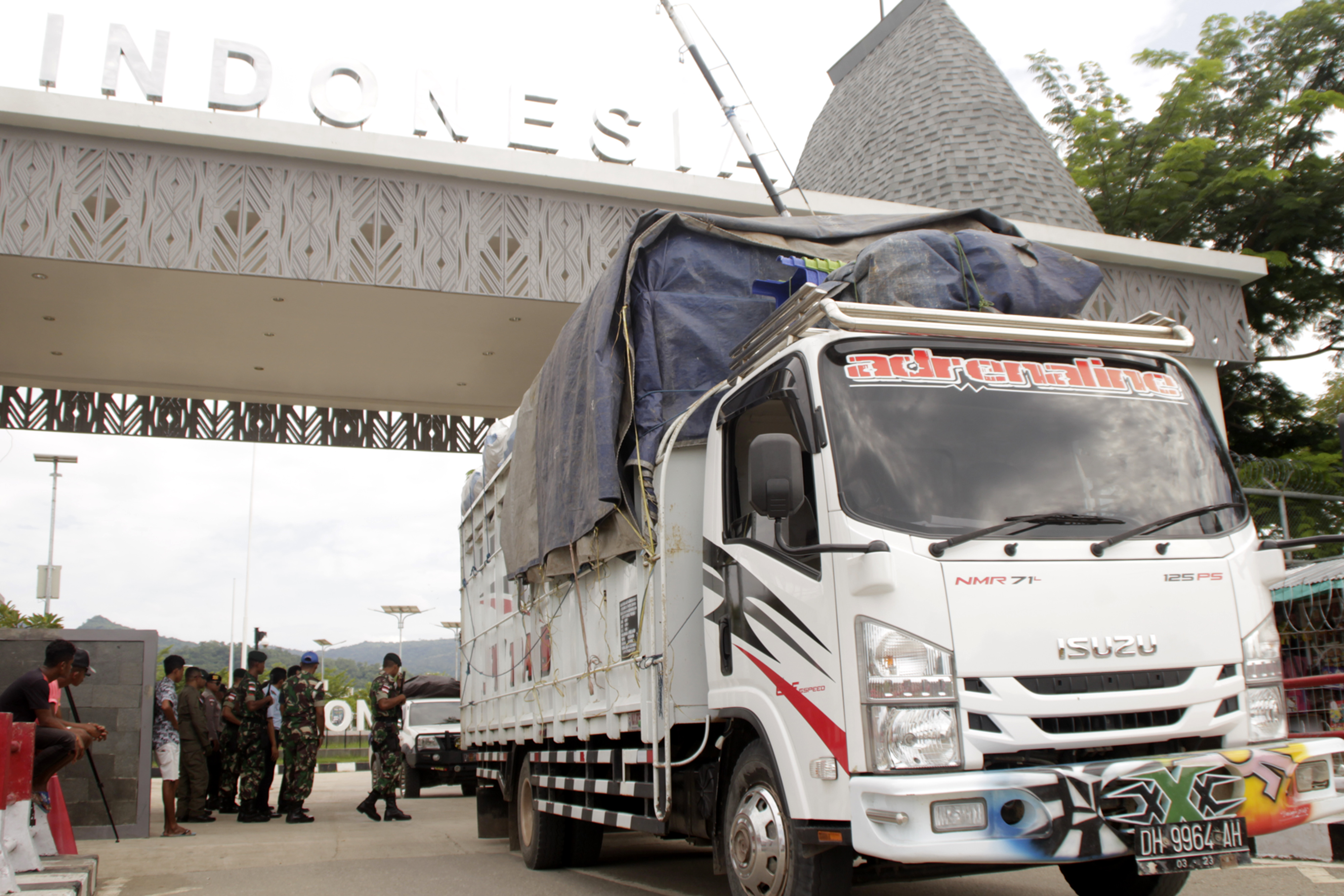 Perbatasan RI di NTT dengan Timor Leste. Kedua negara bekerja sama dalam meningkatkan pembangunan di perbatasan lewat bantuan ADB. 