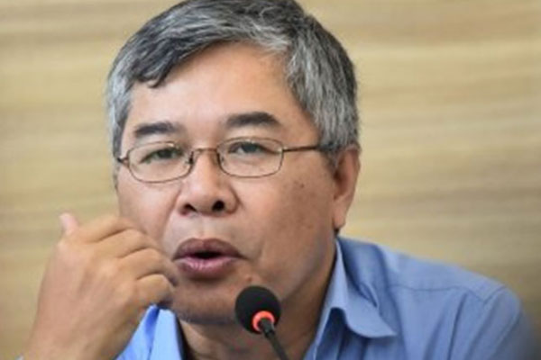  DIREKTUR Riset Center of Reform on Economics (CORE) Piter Abdullah 