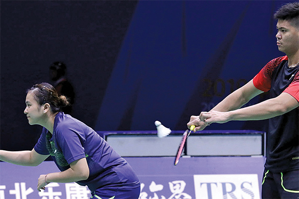 Ganda campuran Indonesia Praveen Jordan/Melati Daeva Oktavianti beraksi pada babak pertama turnamen Selandia Baru Terbuka 2019