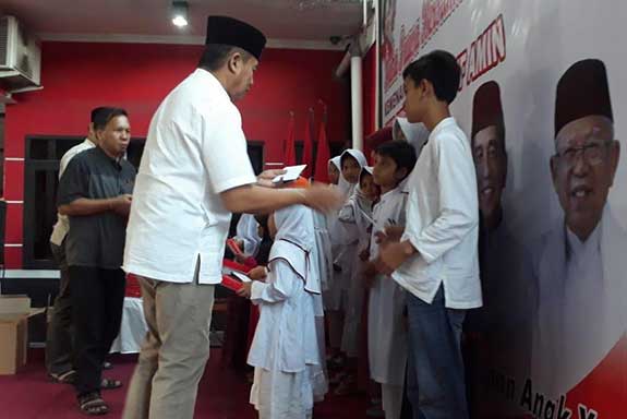 DPD PDIP Jawa Barat mengundang sekitar 100 anak yatim untuk ikut serta dalam bukber yang diselenggarakan di Sekretariat DPD PDIP Jabar