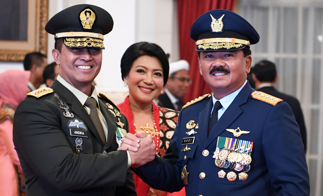 KSAD Jenderal TNI Andika Perkasa bersama Panglima TNI Marsekal Hadi Tjahjanto
