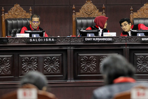  Sidang panel dengan agenda pemeriksaan pendahuluan tersebut untuk pengujian UU No. 31 tahun 1999 tentang pemberantasan tindak pidana korups