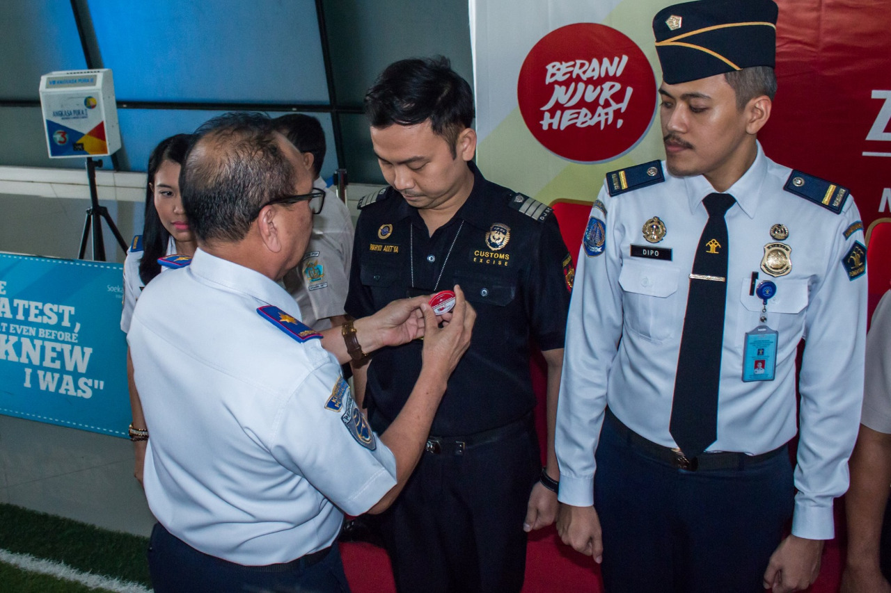 Bea Cukai ikuti deklarasi pencanangan integritas komunitas bandara Soekarno Hatta.