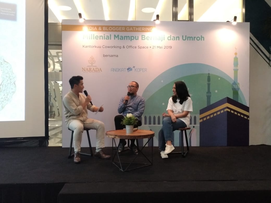 Generasi Millenial bisa berhaji atau berumrah tanpa harus menunggu lama. 