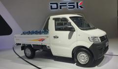 Luas bak belakang Super Cab 2,310 mm x 1,670 mm x 340 mm mempunyai kapasitas daya angkut hingga 1,399 kg.