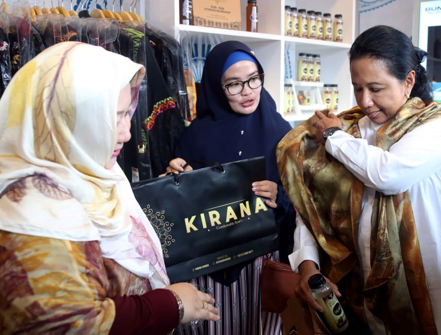 Ilustrasi pelaku usaha binaan BNI 