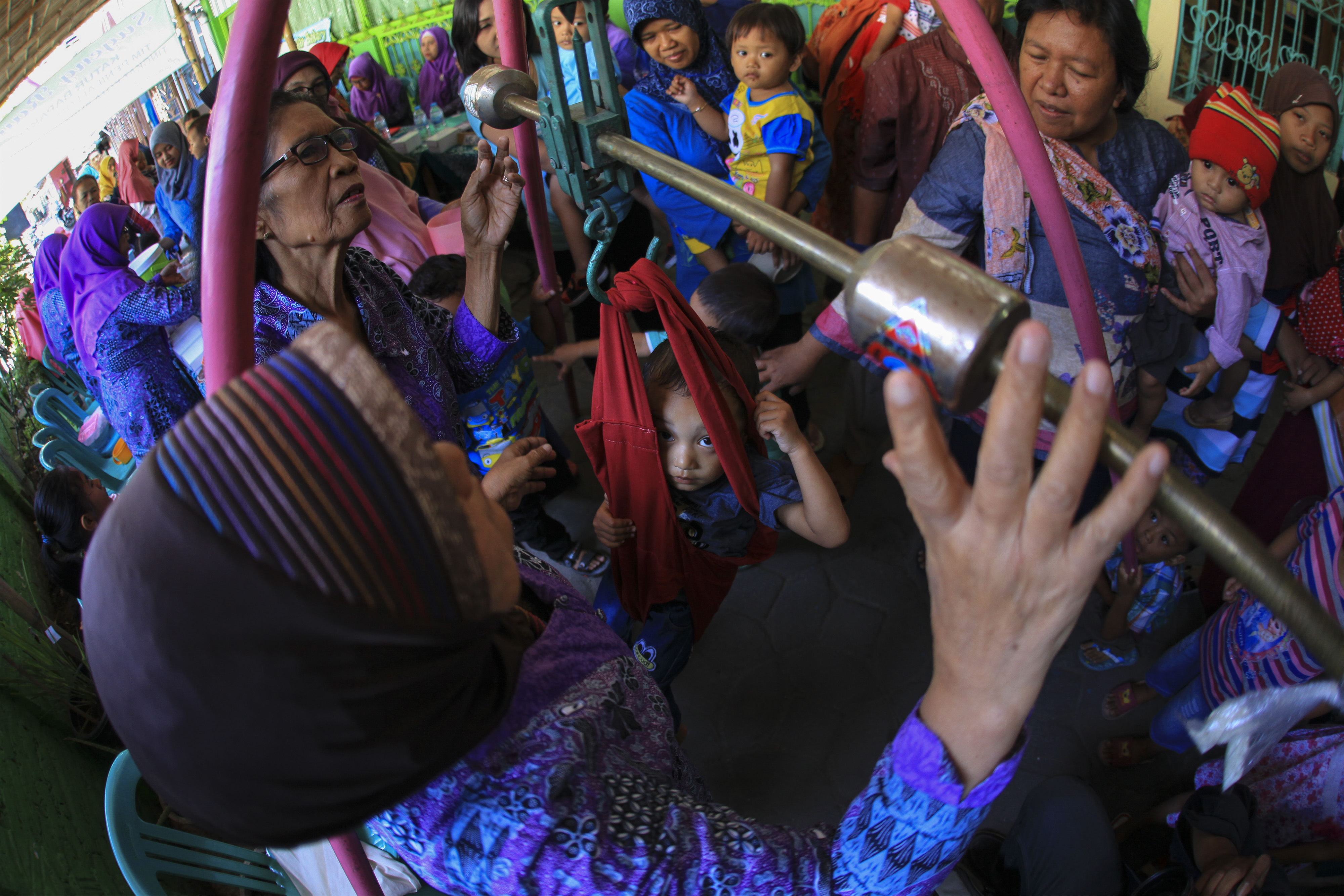 Kegiatan Posyandu sangat berperan dalam upaya penurunan jumlah penduduk stunting atau gagal tumbuh 