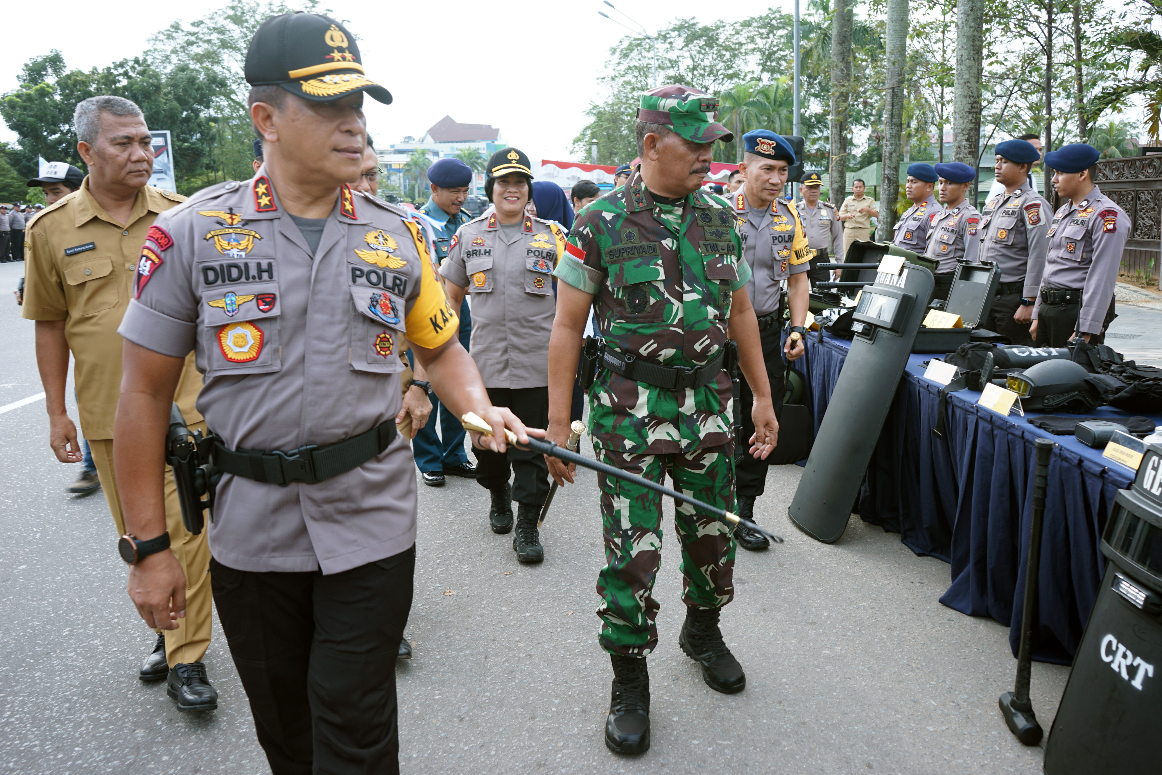 Kapolda Kalimantan Barat  Irjen Pol Didi Haryono mengirimkan 440 personel ke Jakarta untuk mengamankan pelaksanaan pleno KPU. 