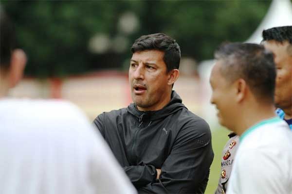 Pelatih Bhayangkara FC Alfredo Vera