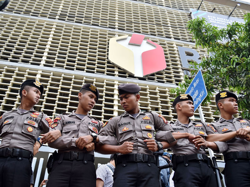 Sejumlah polisi berjaga didepan kantor Bawaslu, Jakarta