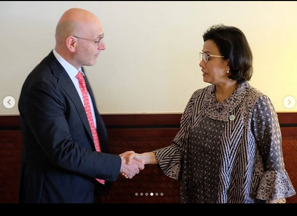 Menkeu Indonesia Sri Mulyani bertemu dengan Menkeu Georgia Ivane Matchavariani di Fiji