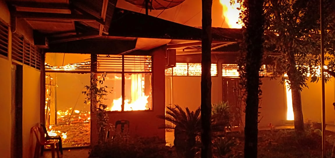 Kantor Camat Gunungsitoli, Nias Musnah Terbakar 