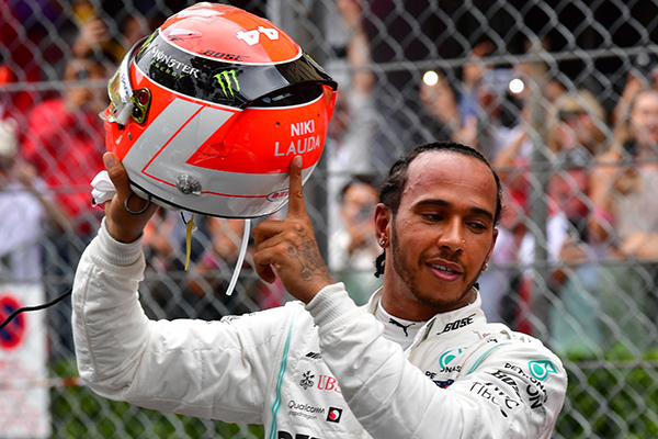 Pembalap tim Mercedes, Lewis Hamilton