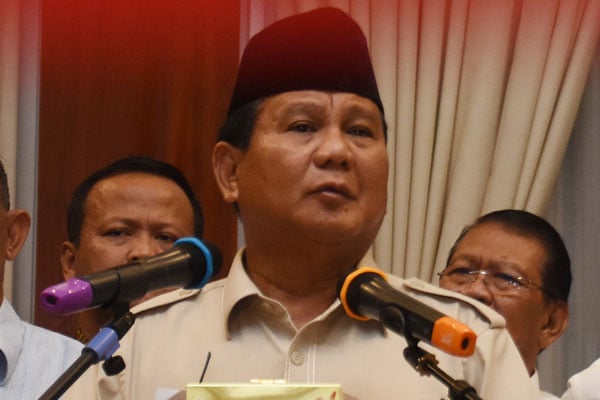  Prabowo, ketika konferensi pers di kediamannya, Jalan Kertanegara, Kebayoran Baru,