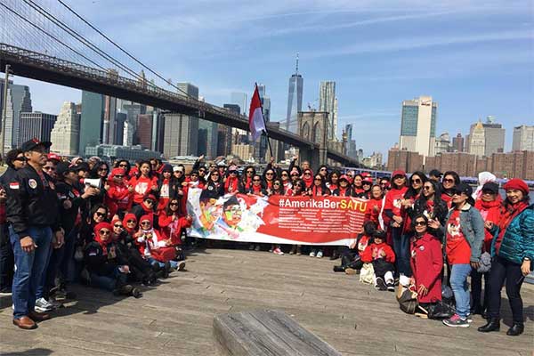 Relawan Amerika Bersatu