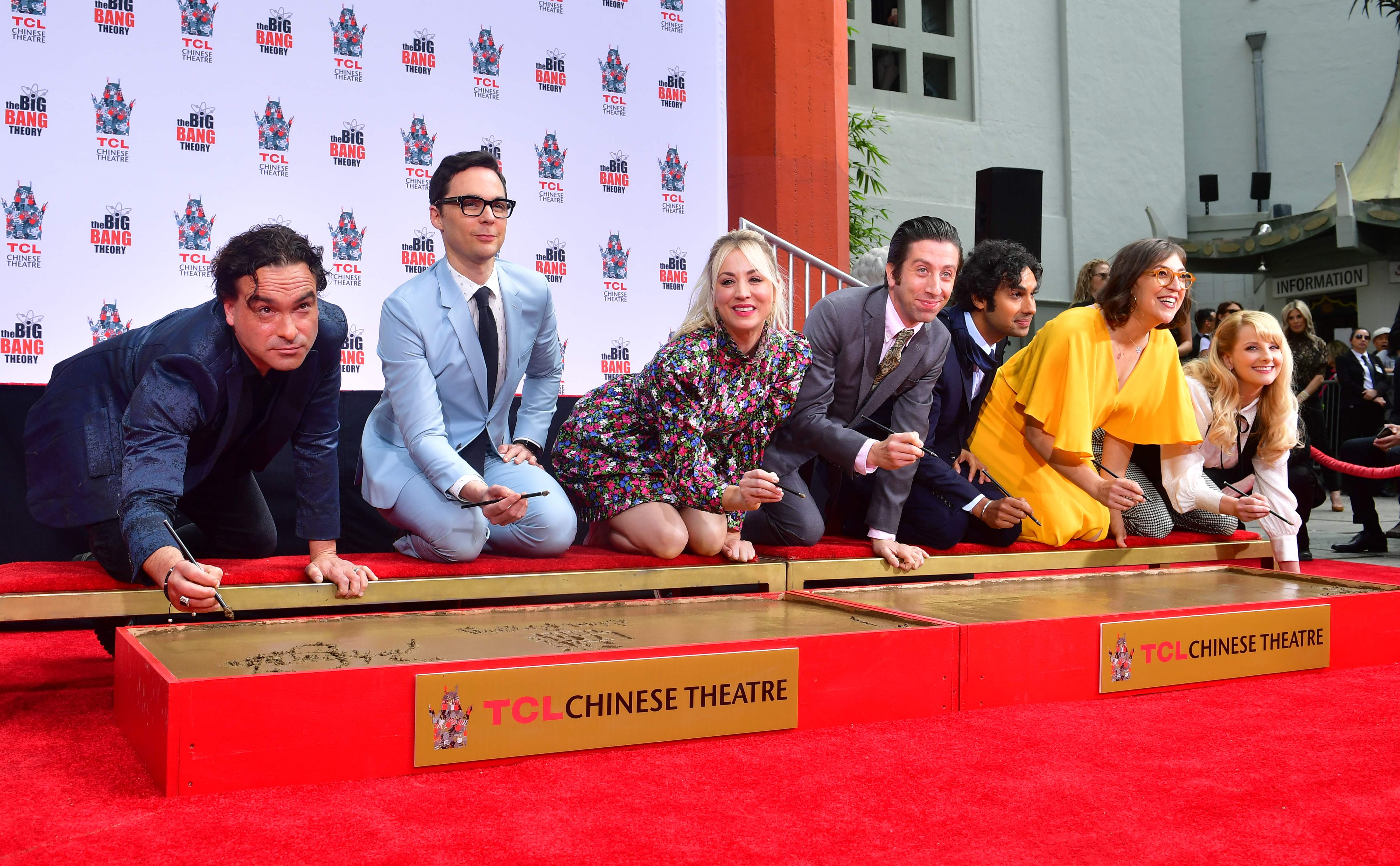 Telapak Tangan Pemeran Big Bang Theory Diabadikan di Los Angeles