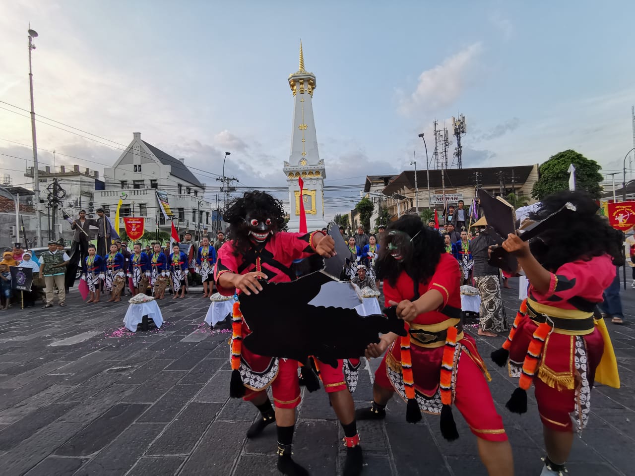 Pergelaran seni memperingati Hari Kebangkitan Nasional di Tugu Pal Putih Yogyakarta, Senin (20/5).