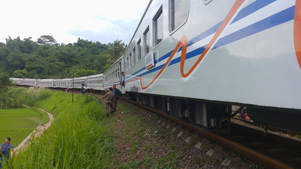 Kereta Api Lodaya jurusan Bandung-Solo Balapan anjlok 