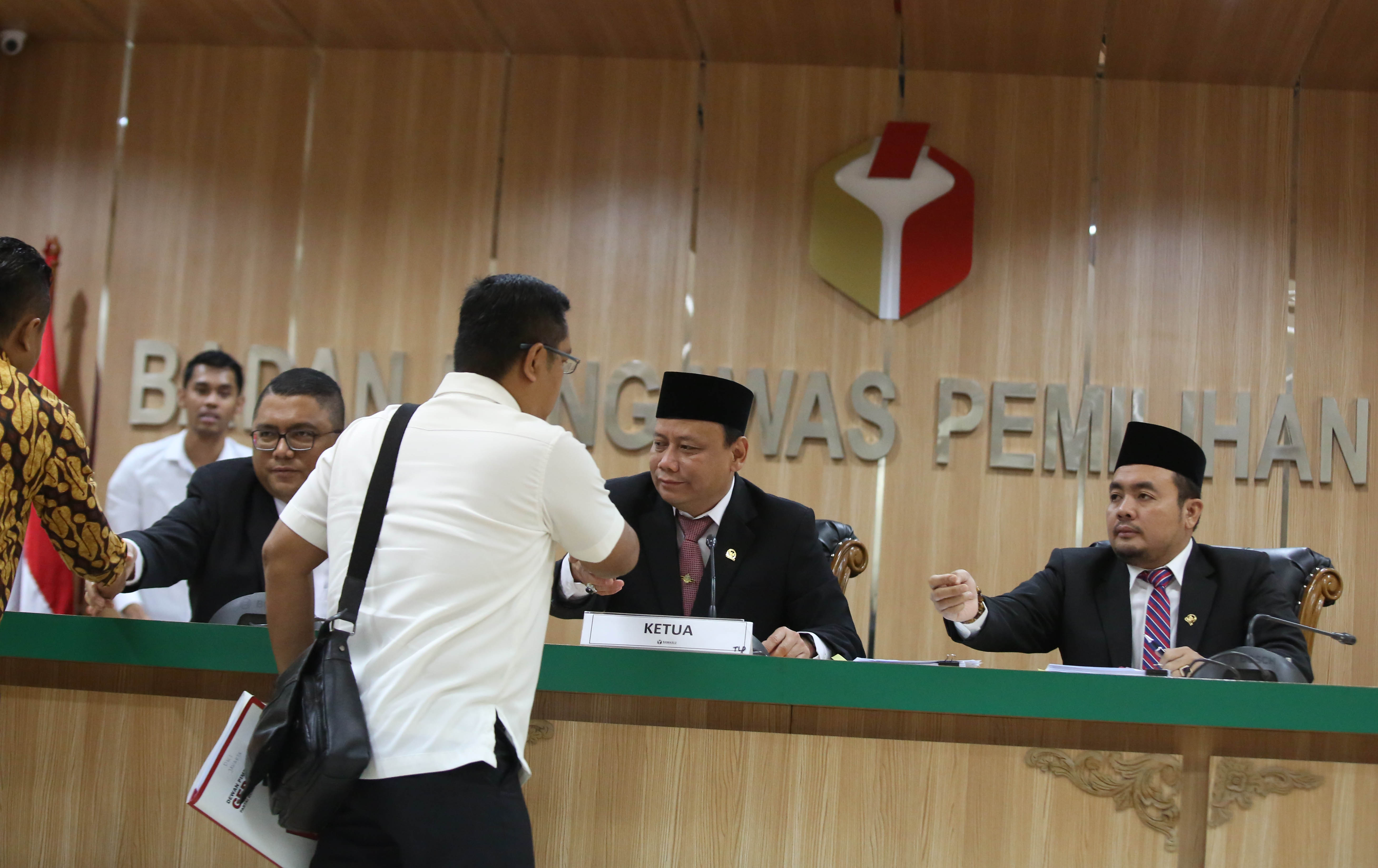 Bawaslu Kota Cimahi menilai KPU Cimahi tidak menjalankan rekomendasi bawaslu agar melaksanakan pungutan suara ulang pada 27 April 2019.