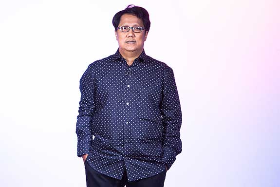 Erwin Gutawa Sumapraja, seorang komponis, konduktor, penata musik, dan bassist asal Indonesiaa
