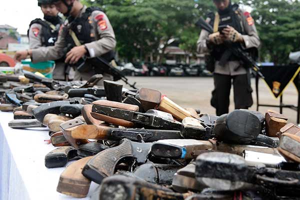 Petugas Perbatasan di Kalimantan Sita 160 Senjata Api Rakitan