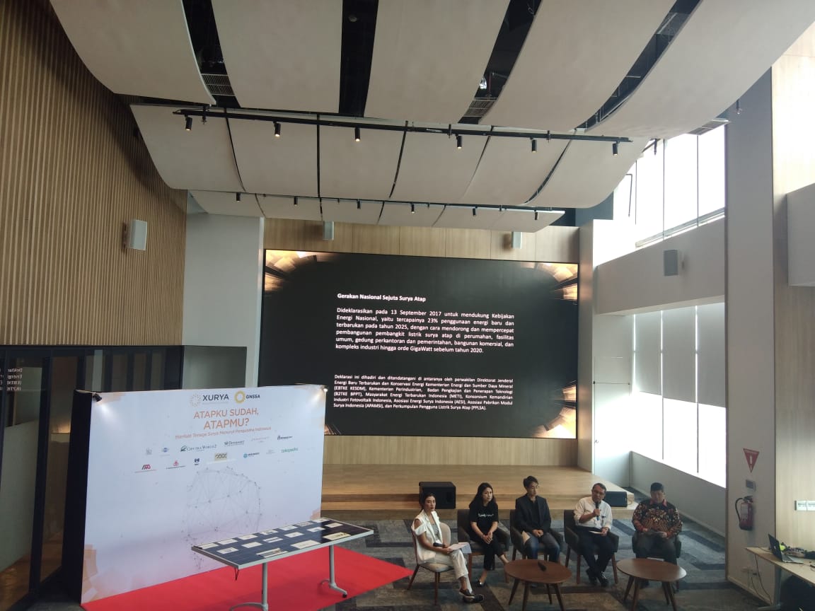 Pelaku Usaha Mulai Lirik PLTS Atap