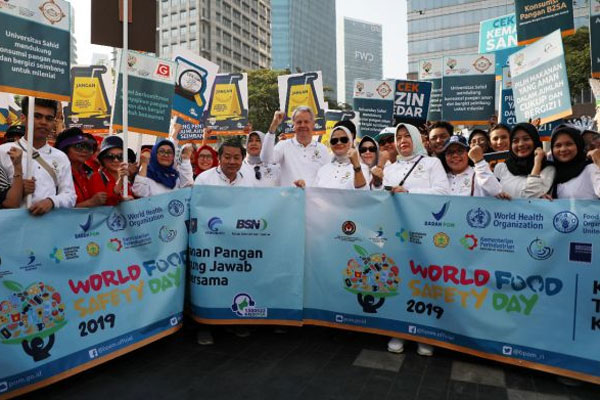  ”Hari Keamanan Pangan Dunia” (World Food Safety Day) yang diperingati tiap 7 Juni oleh Badan Pengawas Obat dan Makanan (POM), 