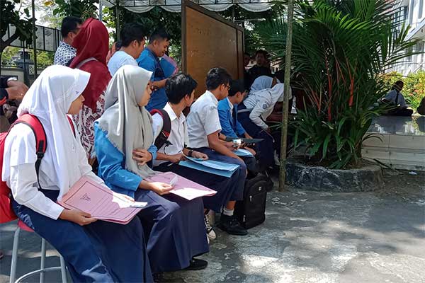 Para siswa pendaftar 