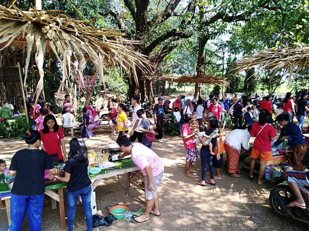 Festival Jajanan Tradisional Semaki Terkenalkan Telaga Sejuta Akar Jepara