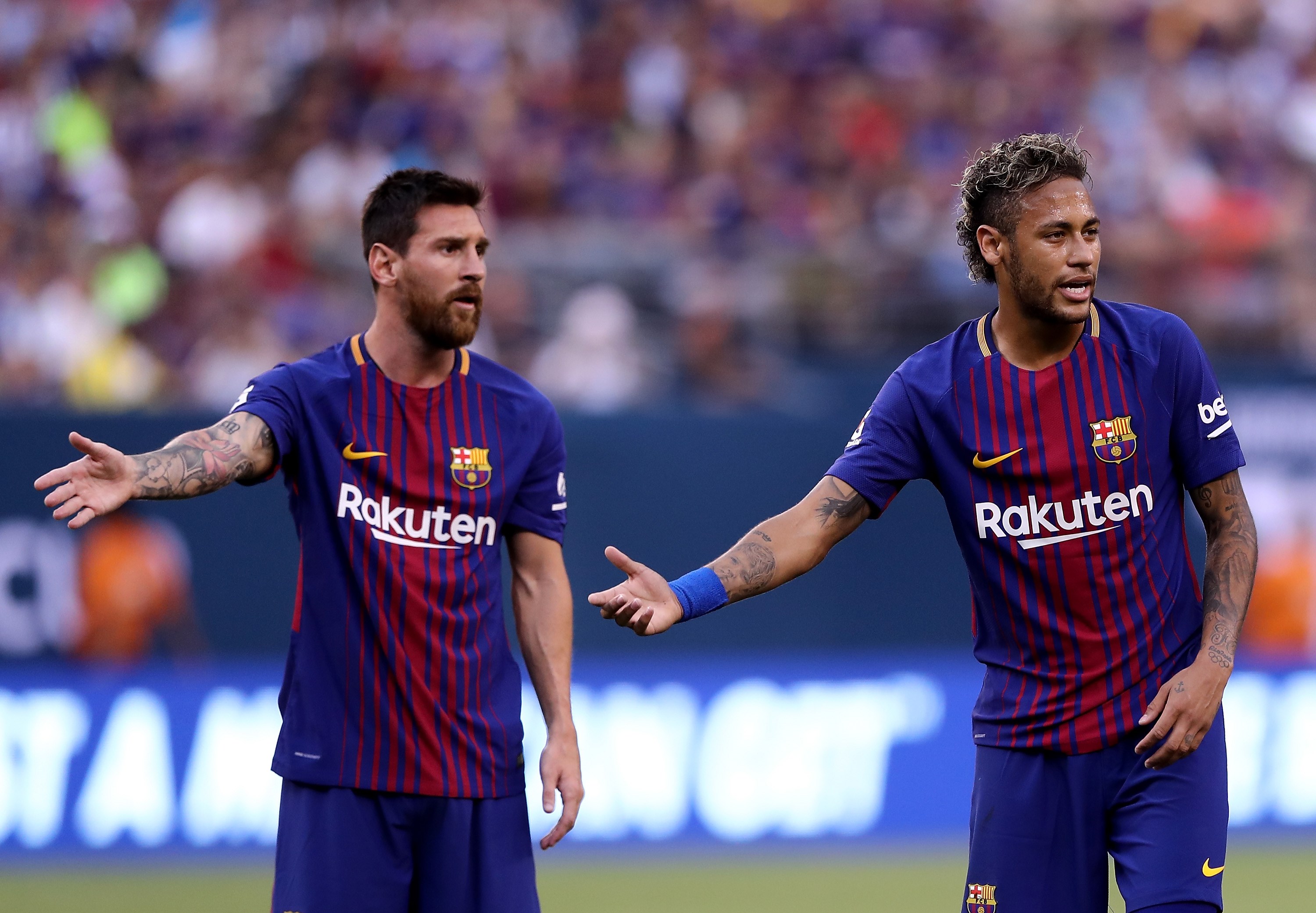 Neymar (kanan) bersama Lionel Messi