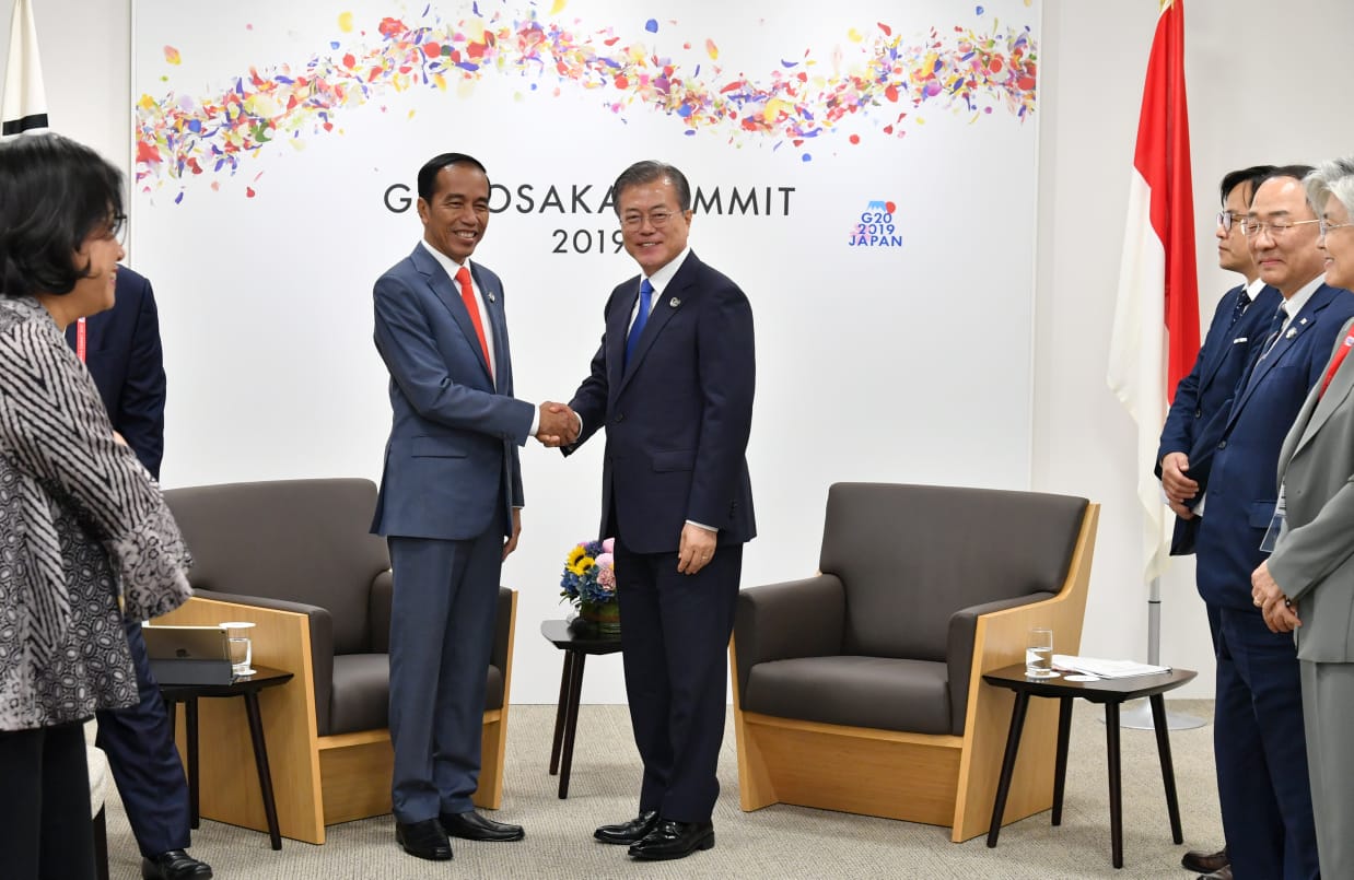 Presiden Jokowi dan Presiden Korea Selatan Moon Jae-in