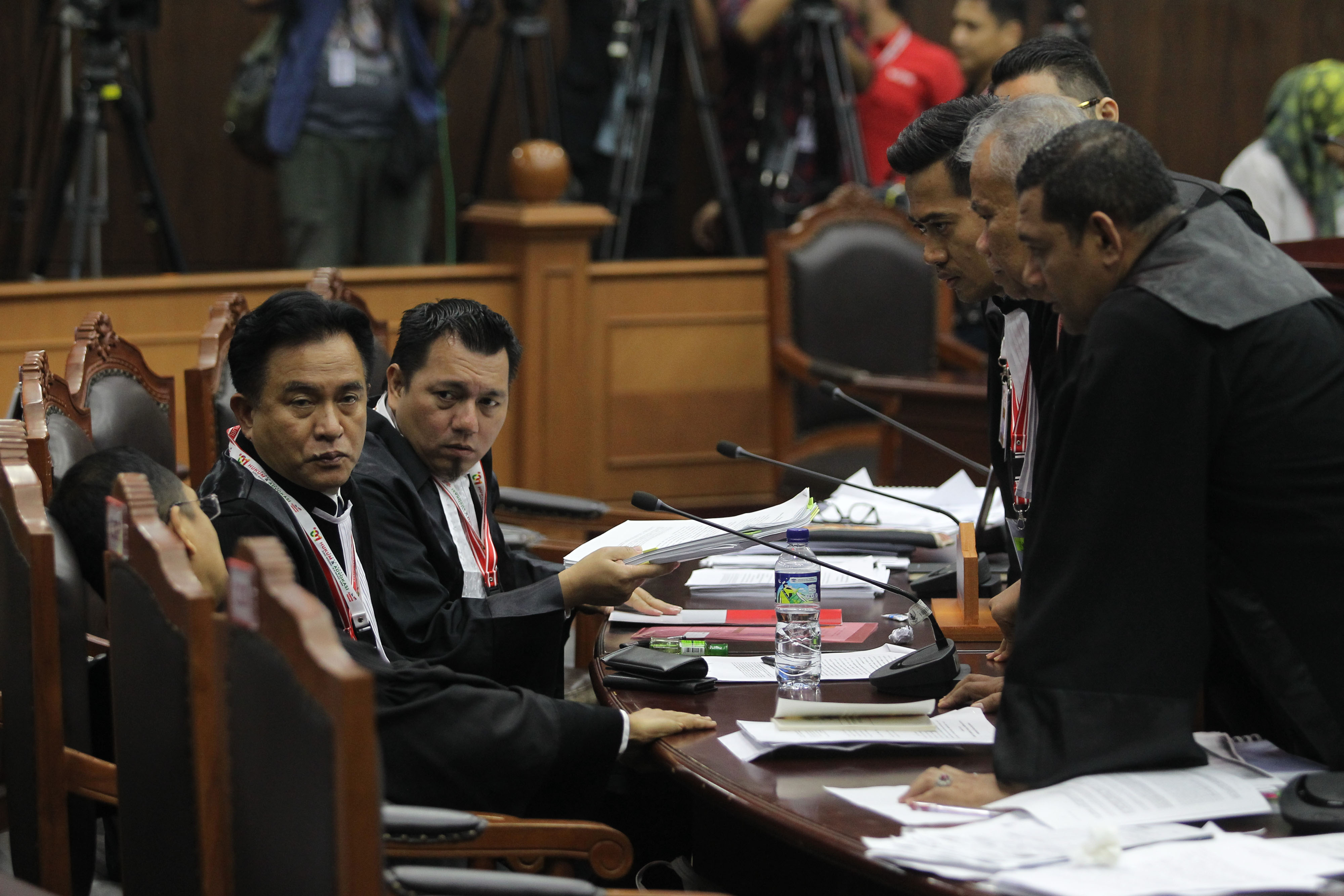 Kuasa hukum pihak terkait, TKN Jokowi-Amin saat sidang PHPU Pilpres 2019 di MK