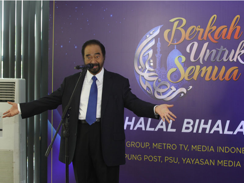  Chairman Media Group Surya Paloh memberikan sambutan pada acara halalbihalal di Gedung Media Group di Kedoya, Jakarta, kemarin. 