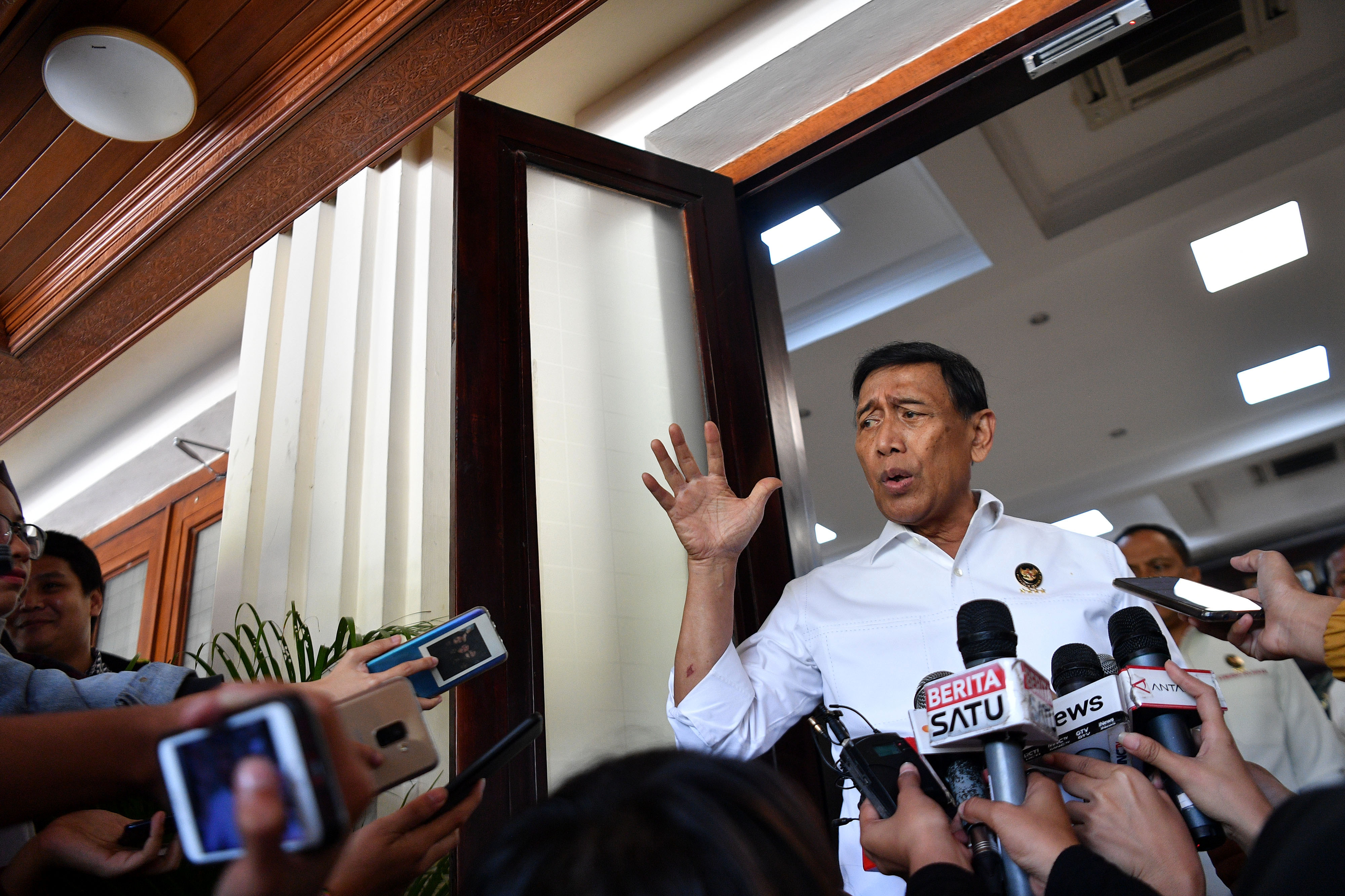 Menteri Koordinator Bidang Hukum, Politik, dan Keamanan (Menkopolhukam) Wiranto