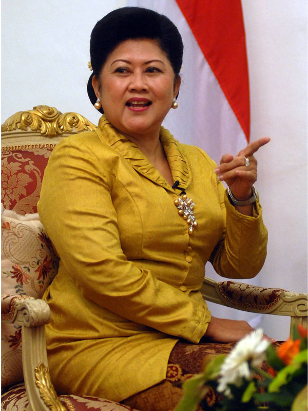 Ibu Ani Yudhoyono 