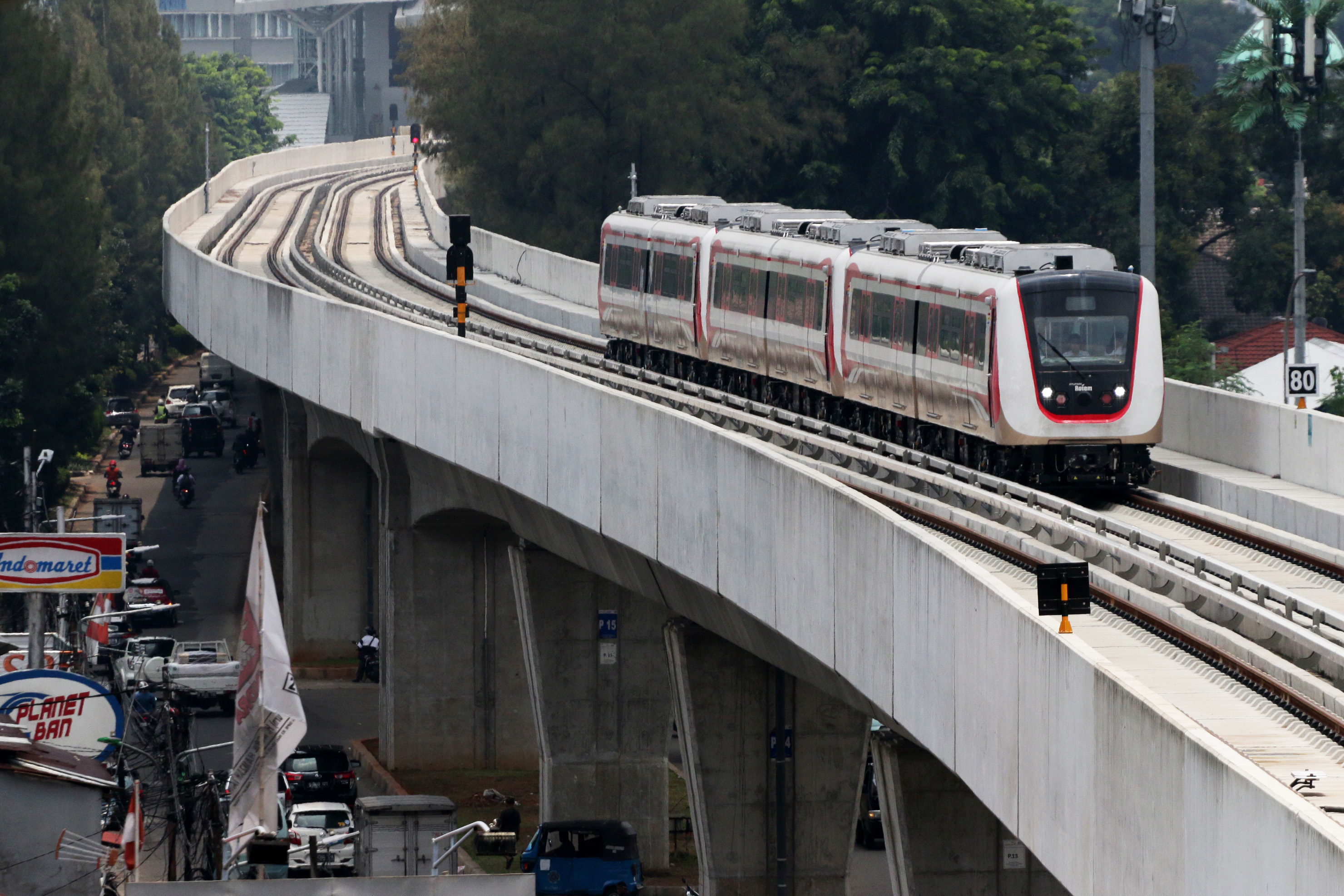 Uji coba LRT Jakarta.