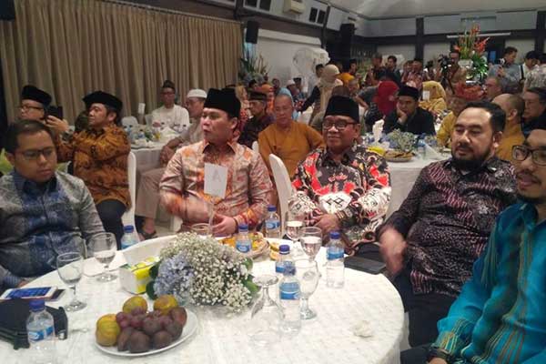 Wakil Ketua MPR Ahmad Basarah (kedua dari kiri) Silaturahim Syawal 1440 Hijriah yang diselenggarakan oleh DPP (LDII)