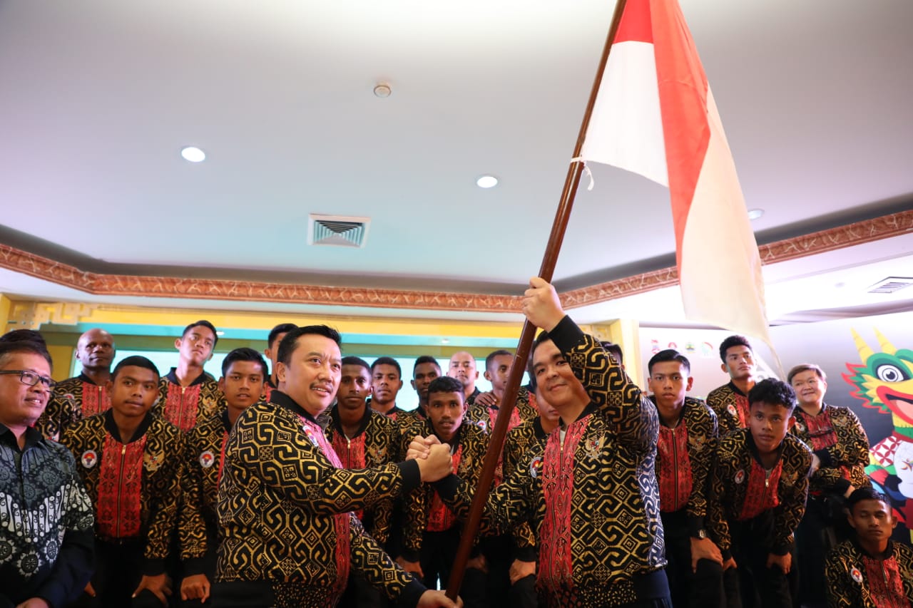 Menpora Imam Nahrawi saat melepas timnas pelajar U-15