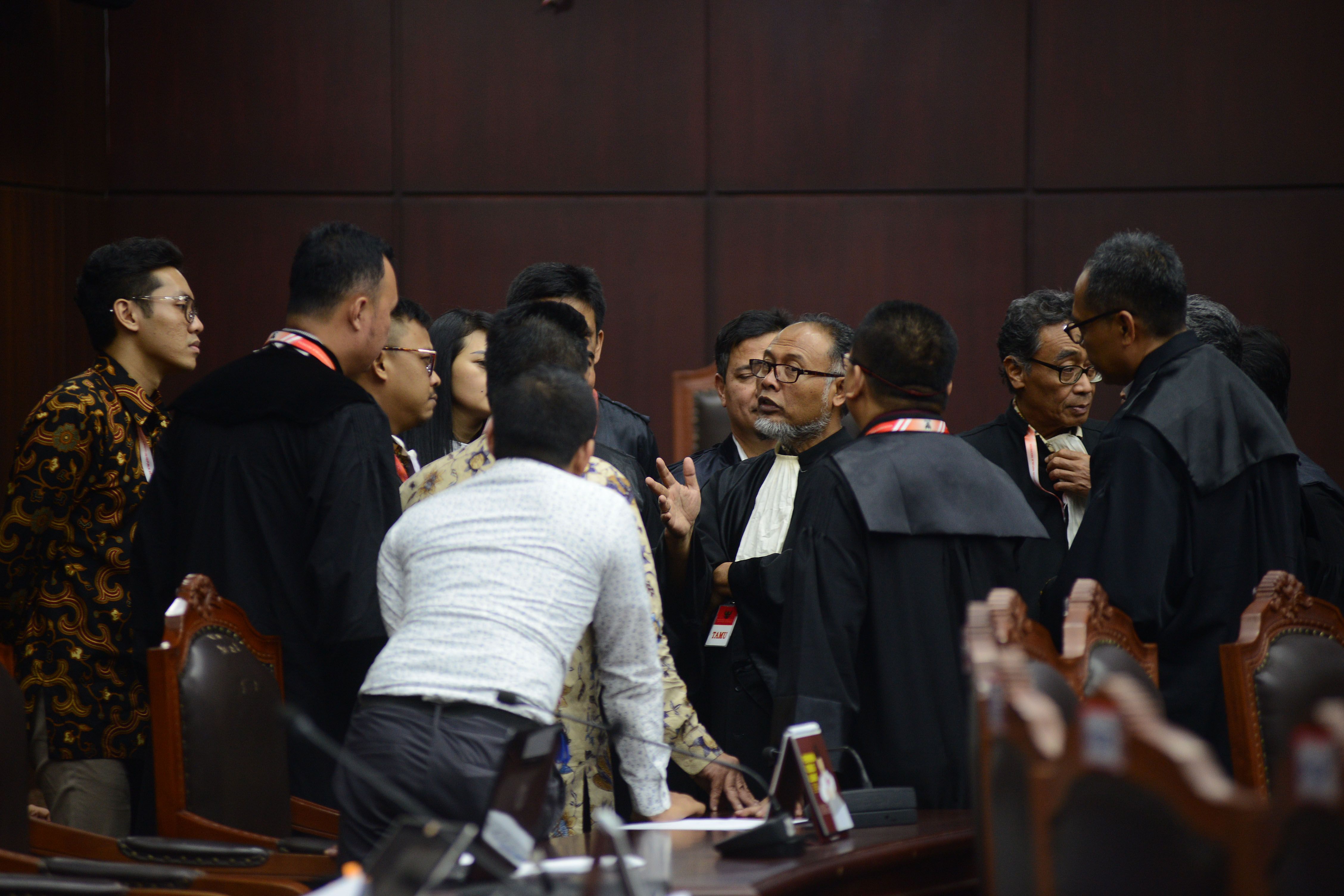 Tim Kuasa hukum Prabowo-Sandi yang dipimpin oleh Bambang Widjojanto