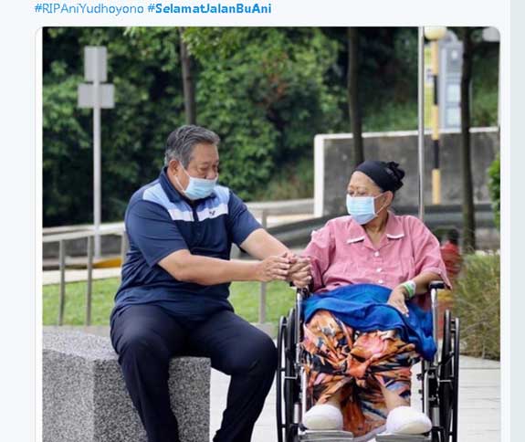 Sby dan Ani Yudhoyono saat menjalani perawatan di Rumah Sakit Singapura