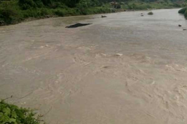 Sungai Amandit di Kabupaten Hulu Sungai Selatan diduga tercemar aktivitas tambang ilegal batubara 