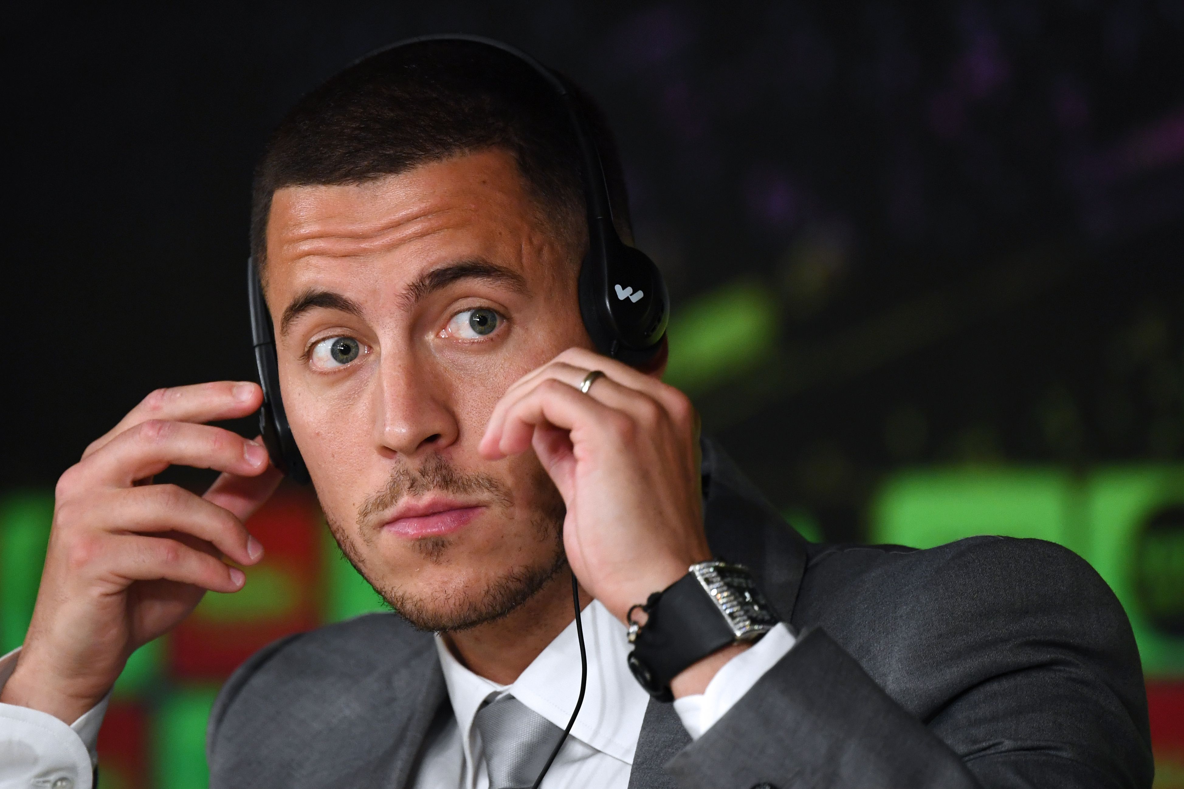  Eden Hazard mengadakan konferensi pers menyusul presentasi resminya sebagai pemain baru Real Madrid CF 