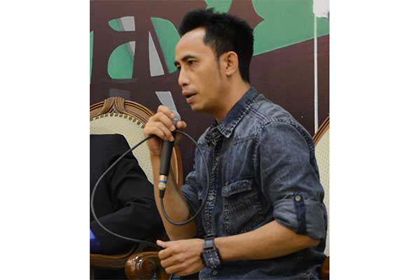 Pengamat Politik  Maksimus Ramses Lalongkoe