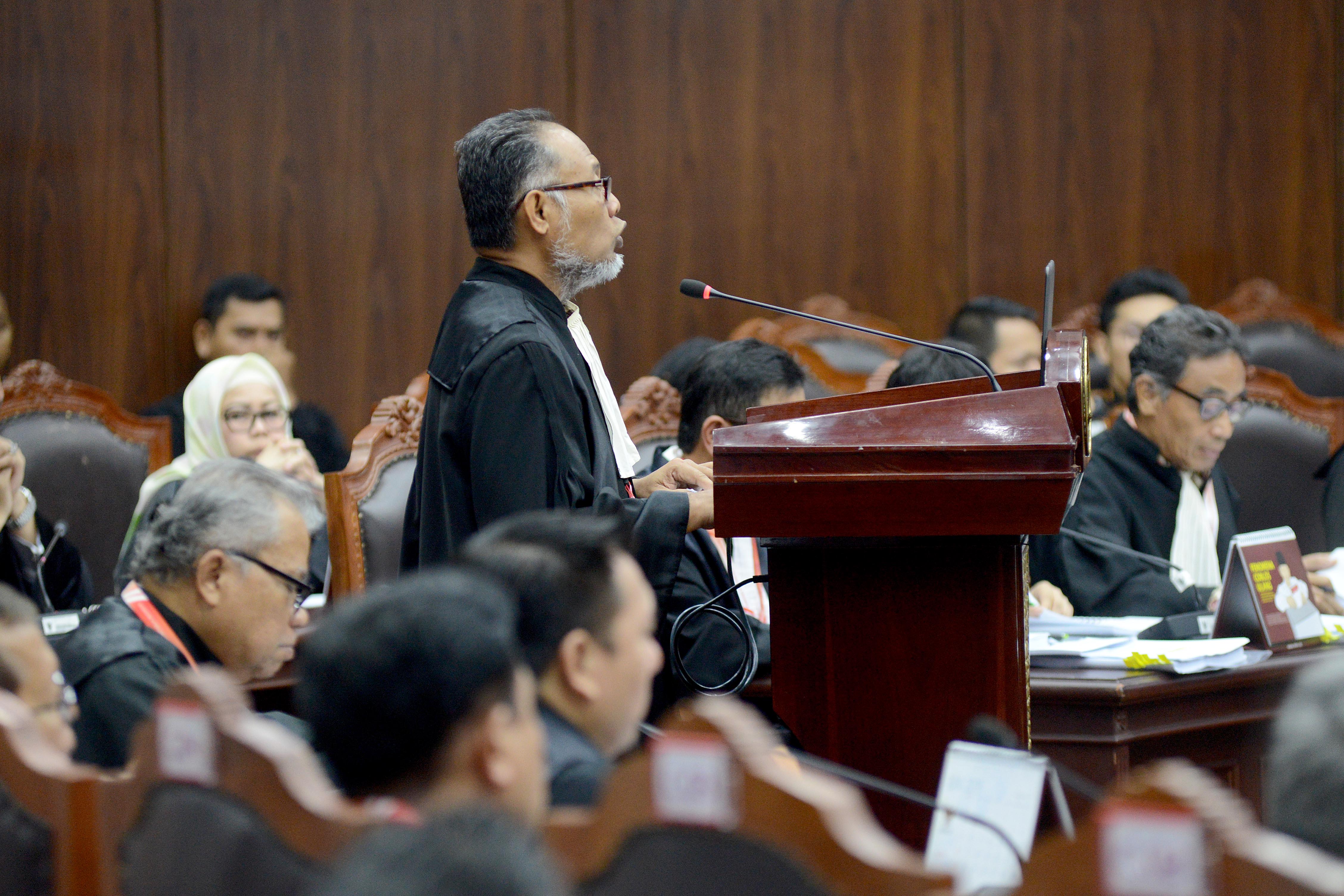 Kuasa hukum pasangan Prabowo-Sandi, Bambang Widjojanto