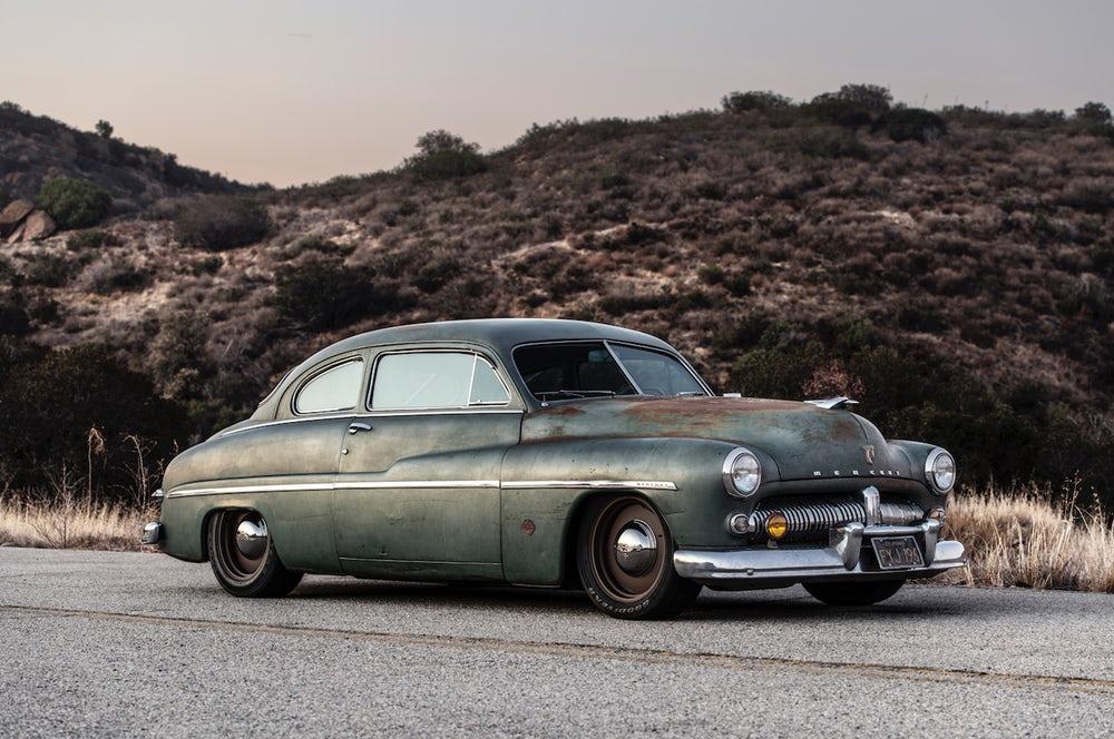  Zelectric Motors mengganti mesin mobil klasik Mercury 1949 dengan sistem penggerak listrik.