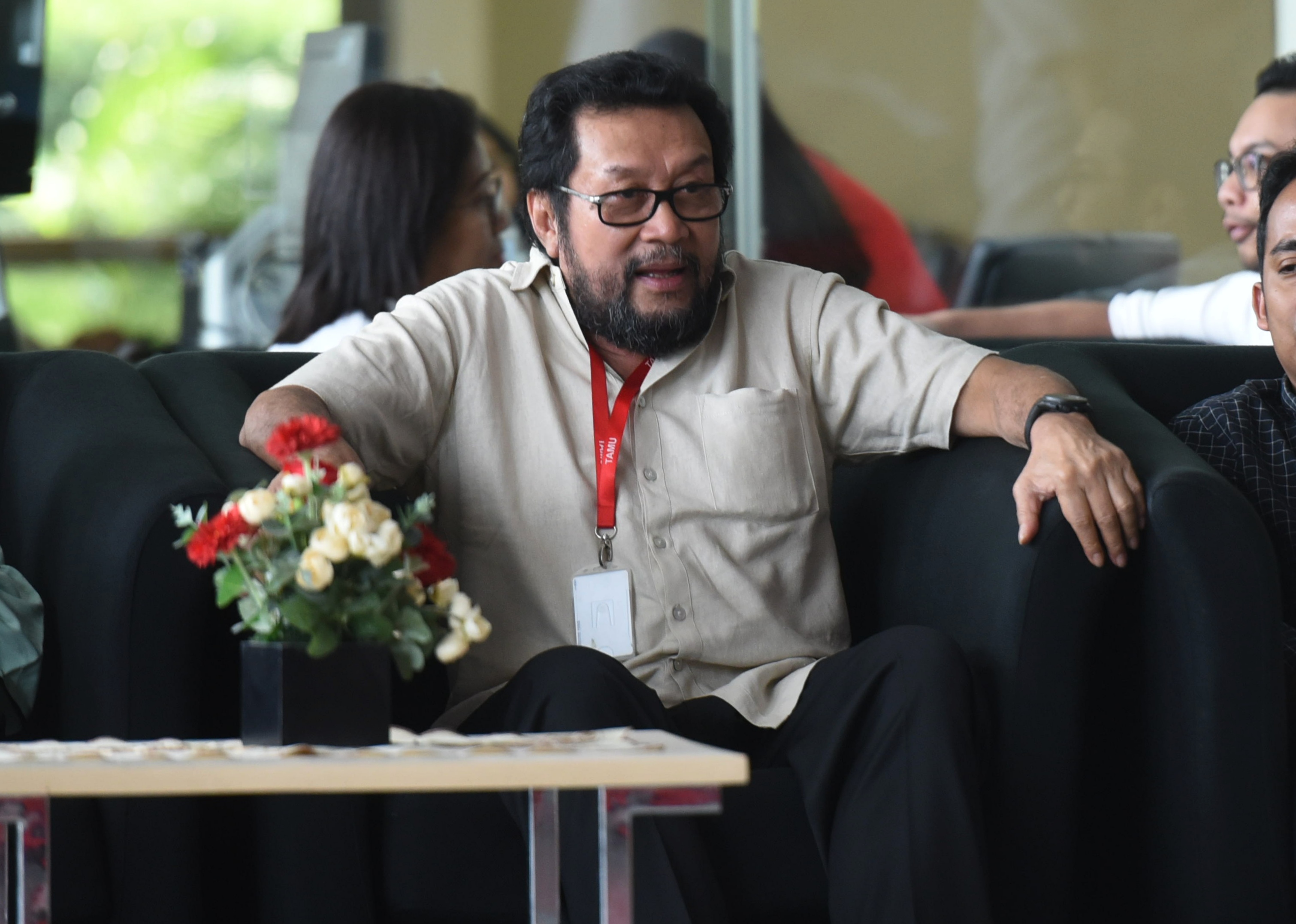 Politikus senior Golkar Yorrys Raweyai dianggap tidak memiliki kapasitas berbicara mengenai situasi internal Partai Golkar.