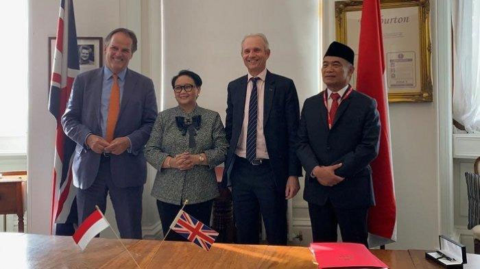 Menteri Luar Negeri RI Retno Marsudi bersama Mendikbud RI Muhadjir Effendi berkesempatan hadir dalam Forum Kemitraan RI-Inggris   
