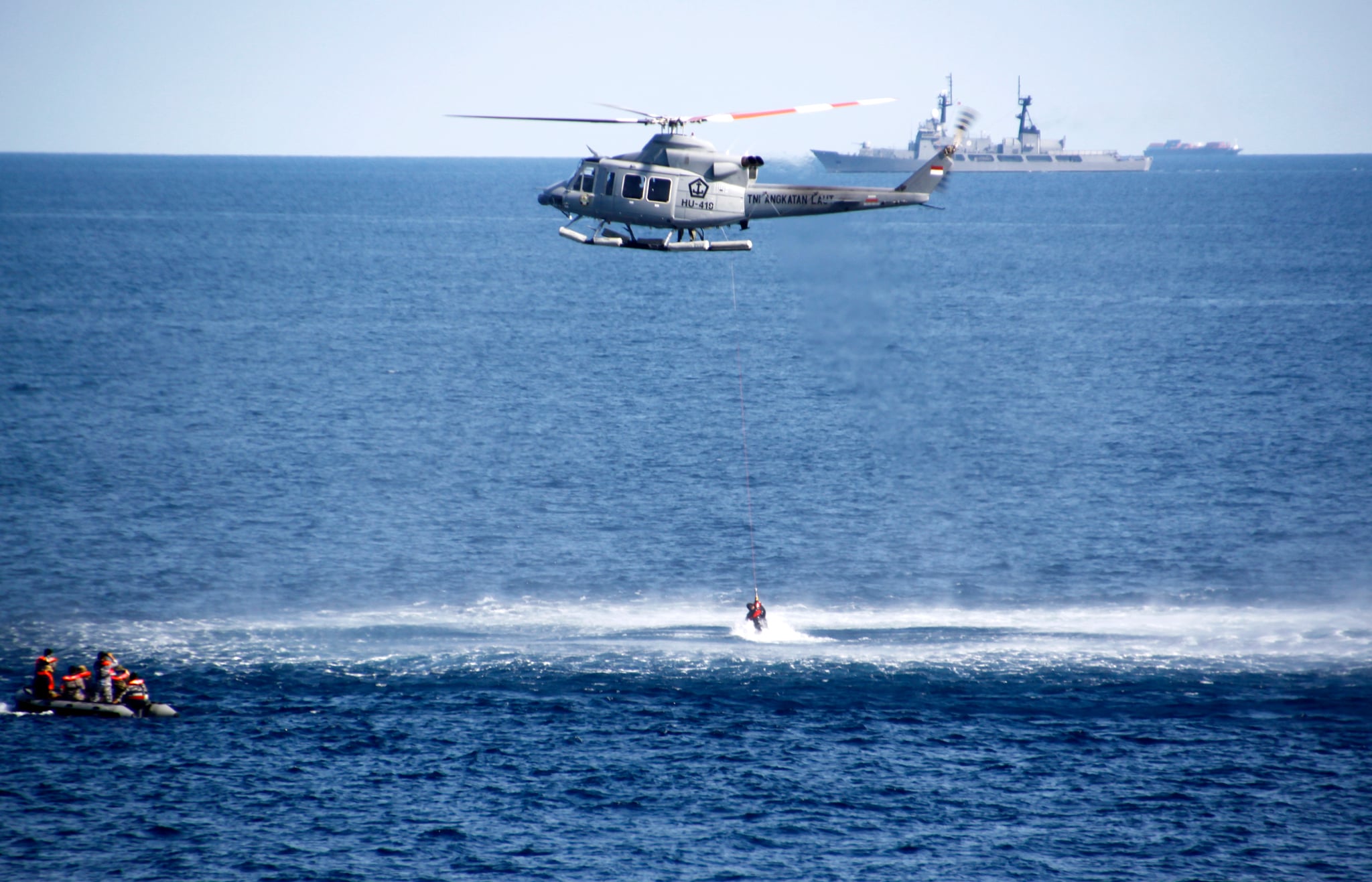 latihan militer di kawasan Laut China Seatan